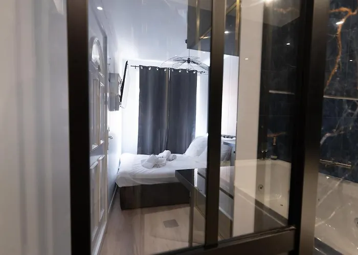 Le Passion - - Jacuzzi Apartment