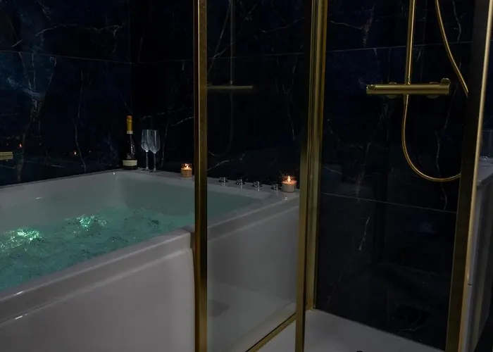 Le Passion - - Jacuzzi Apartment *